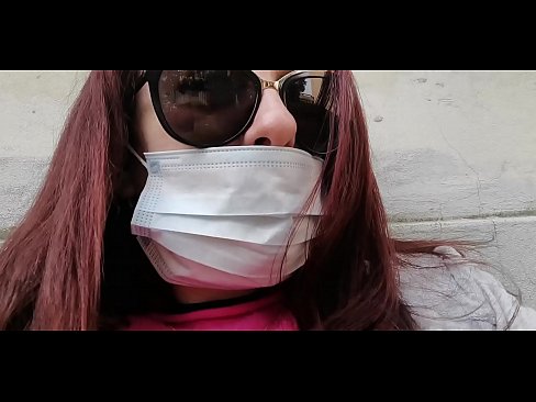 ❤️ Николетта мстит своему соседу и писает в его гараже (Специальный Covid19 Итальянский карантин) ❤️ Секс у нас ❌️